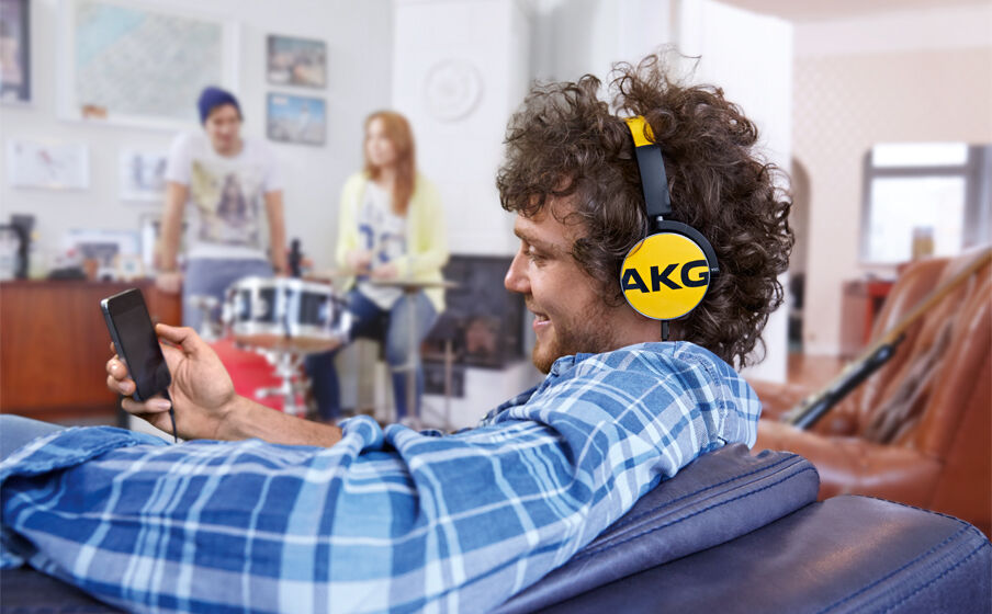 Y50(ワイ50) : AKG/密閉式イヤーカップ,ハンズフリー,オンイヤー
